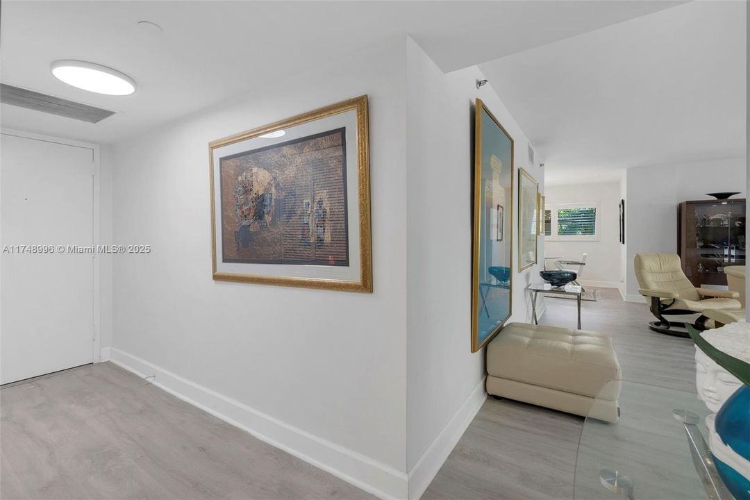 最近售出: $429,900 (2 贝兹, 2 浴室, 1351 平方英尺)