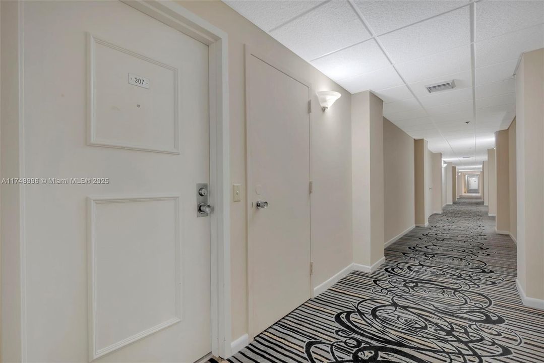 最近售出: $429,900 (2 贝兹, 2 浴室, 1351 平方英尺)