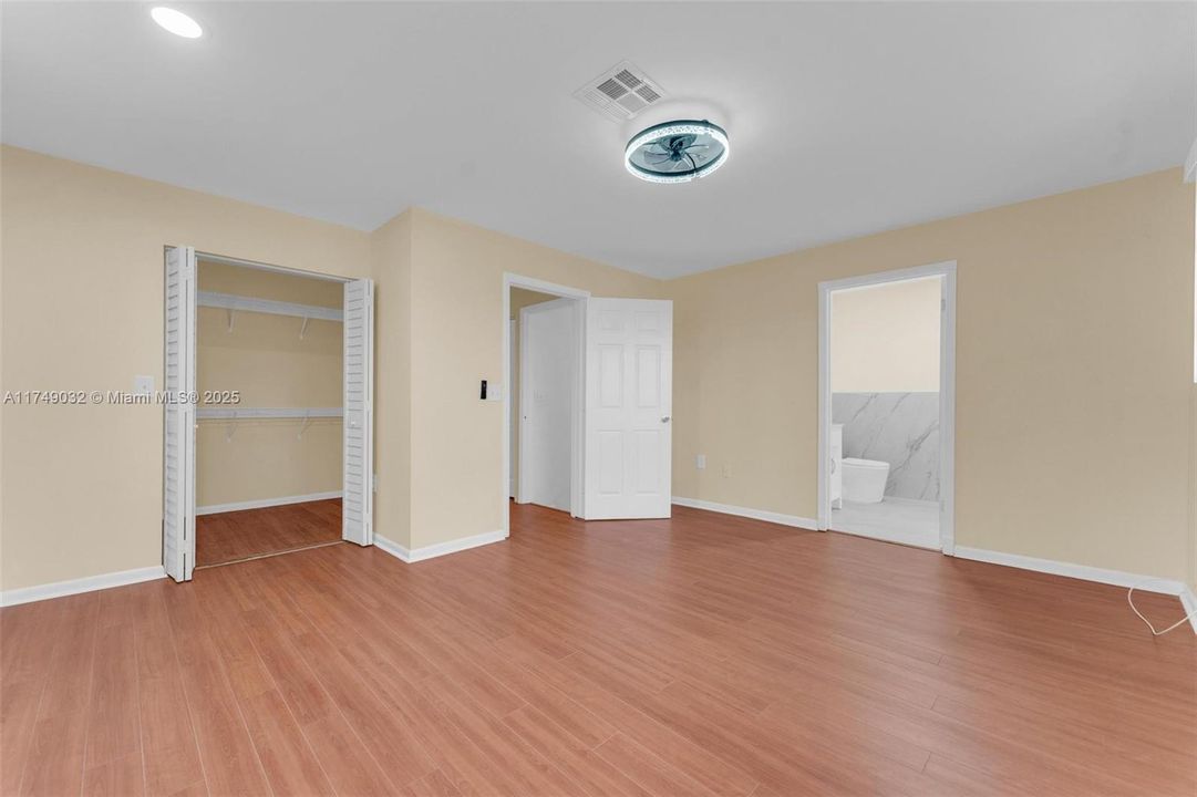 En Venta: $405,000 (3 camas, 2 baños, 1750 Pies cuadrados)