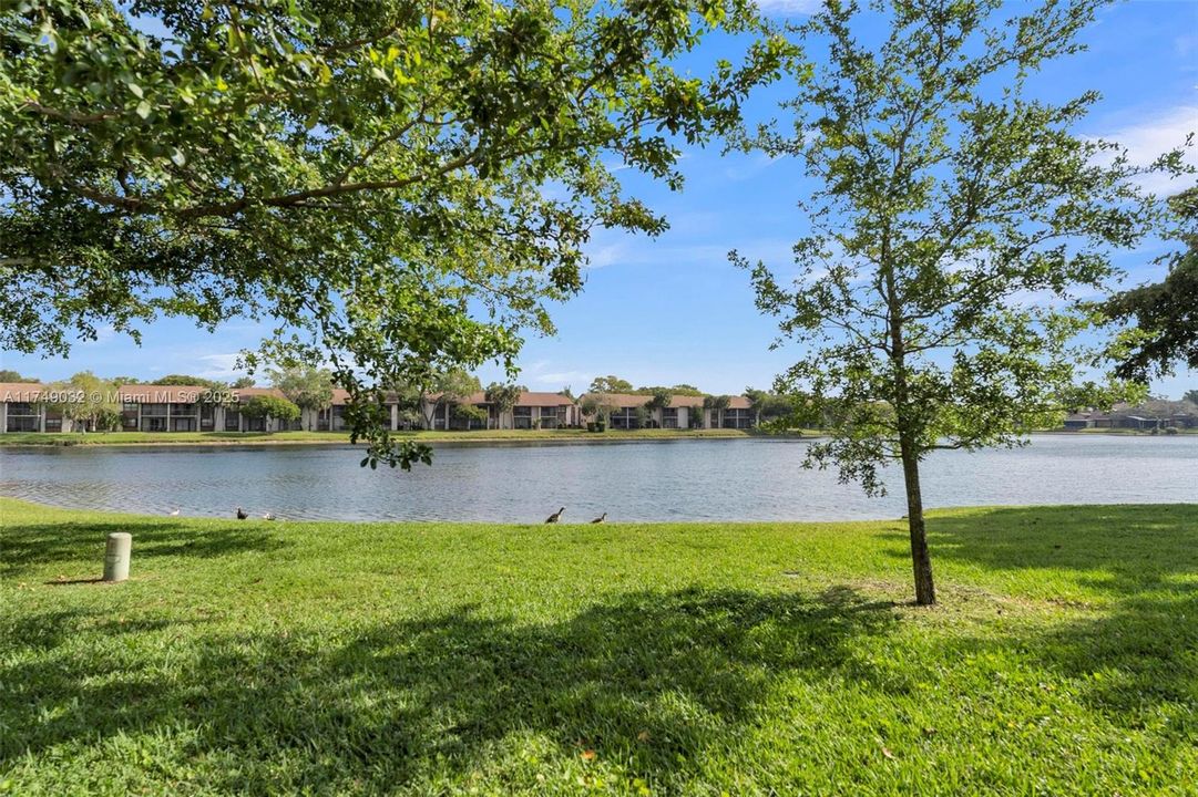 En Venta: $405,000 (3 camas, 2 baños, 1750 Pies cuadrados)