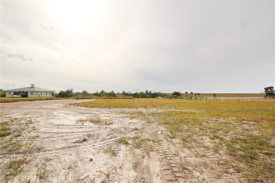 Недавно продано: $189,000 (2.04 acres)
