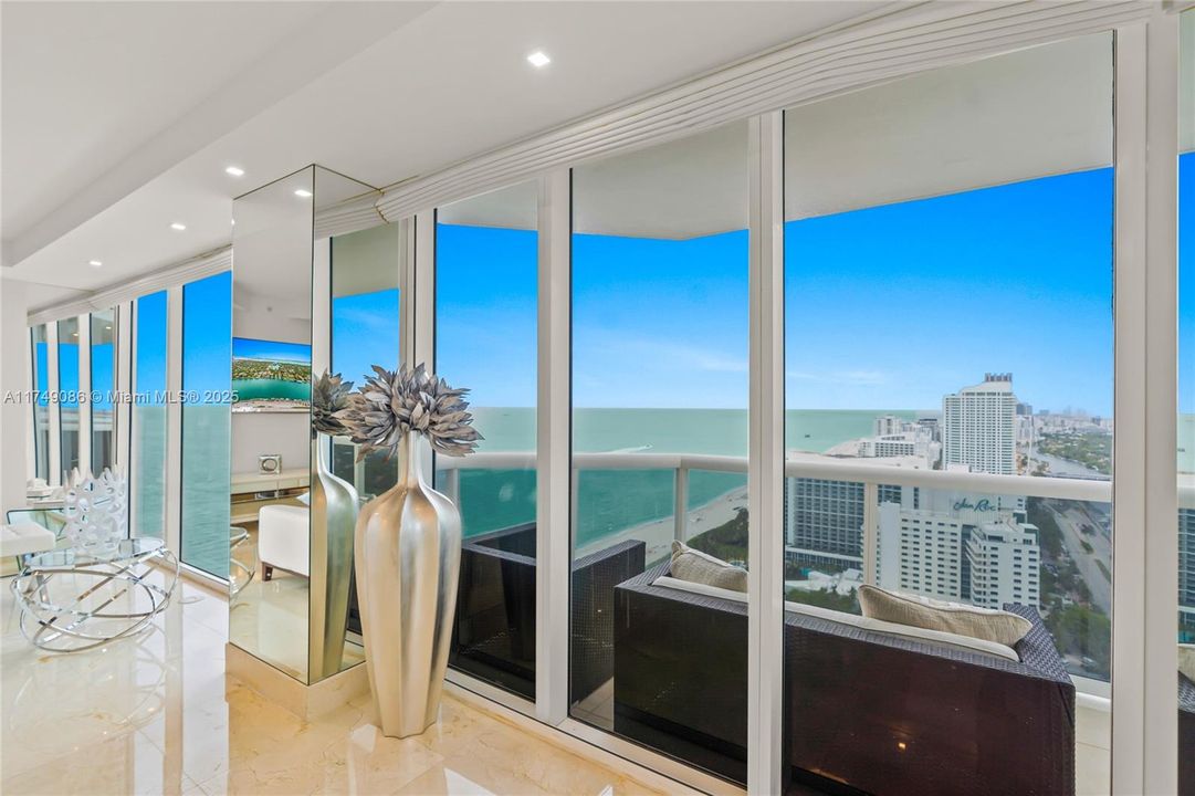 For Sale: $1,850,000 (2 beds, 2 baths, 1380 Square Feet)