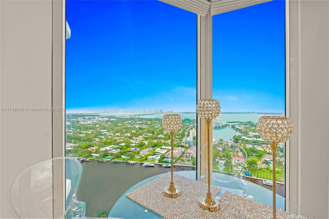 For Sale: $1,850,000 (2 beds, 2 baths, 1380 Square Feet)