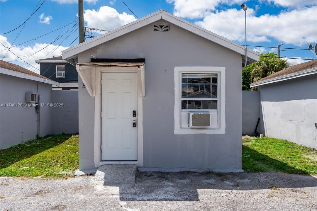 Recently Rented: $690 (1 beds, 1 baths, 288 Square Feet)