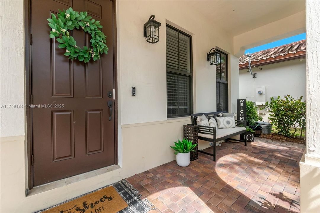 Active With Contract: $1,100,000 (4 beds, 3 baths, 2720 Square Feet)