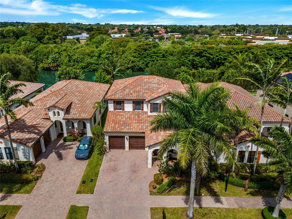 Active With Contract: $1,100,000 (4 beds, 3 baths, 2720 Square Feet)