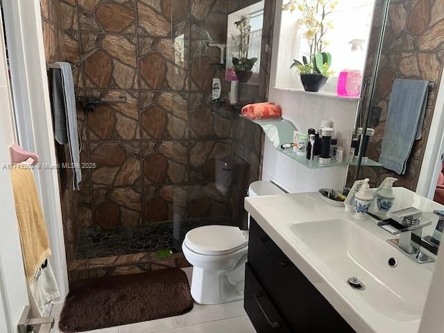 合同活跃: $119,900 (1 贝兹, 1 浴室, 770 平方英尺)