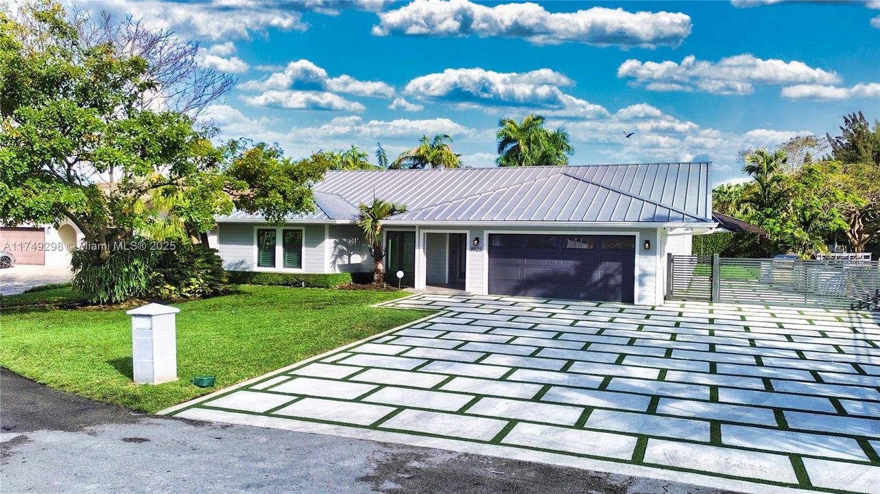 Недавно арендовано: $6,950 (3 спален, 3 ванн, 2242 Квадратных фут)