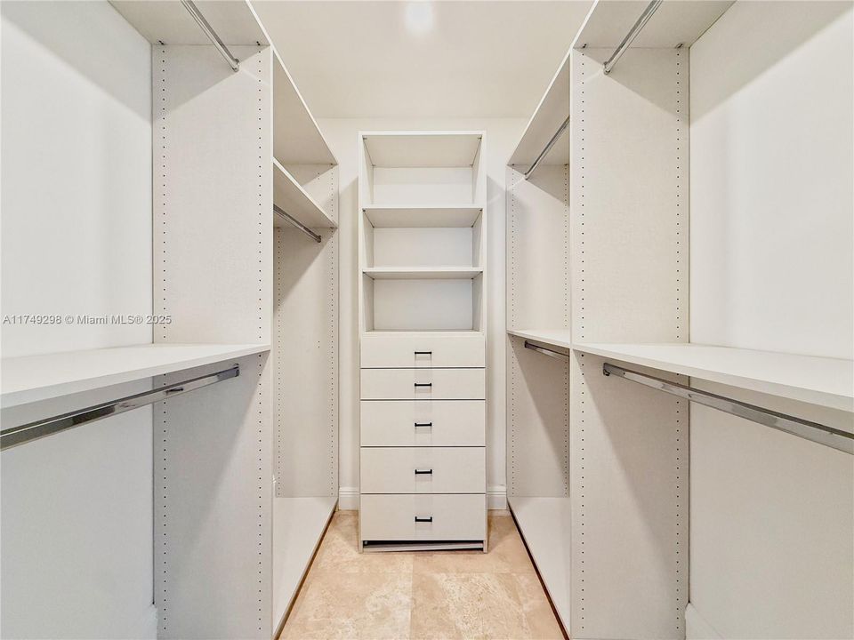 Недавно арендовано: $6,950 (3 спален, 3 ванн, 2242 Квадратных фут)
