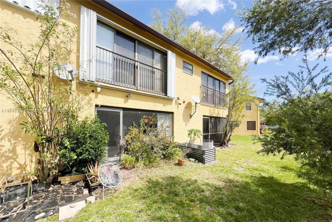 En Venta: $419,000 (3 camas, 2 baños, 1852 Pies cuadrados)