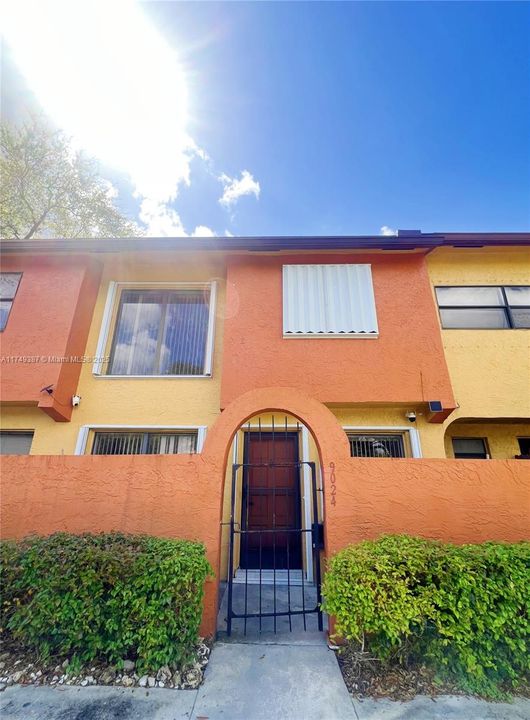 En Venta: $419,000 (3 camas, 2 baños, 1852 Pies cuadrados)