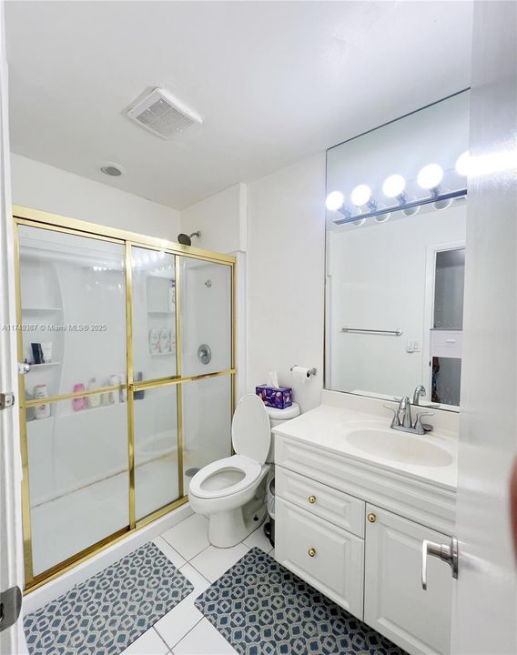 En Venta: $419,000 (3 camas, 2 baños, 1852 Pies cuadrados)