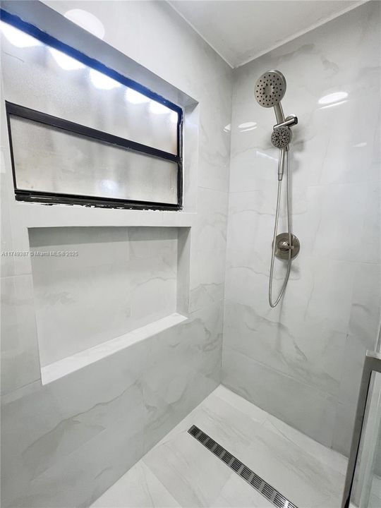 En Venta: $419,000 (3 camas, 2 baños, 1852 Pies cuadrados)