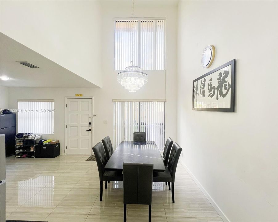 En Venta: $419,000 (3 camas, 2 baños, 1852 Pies cuadrados)