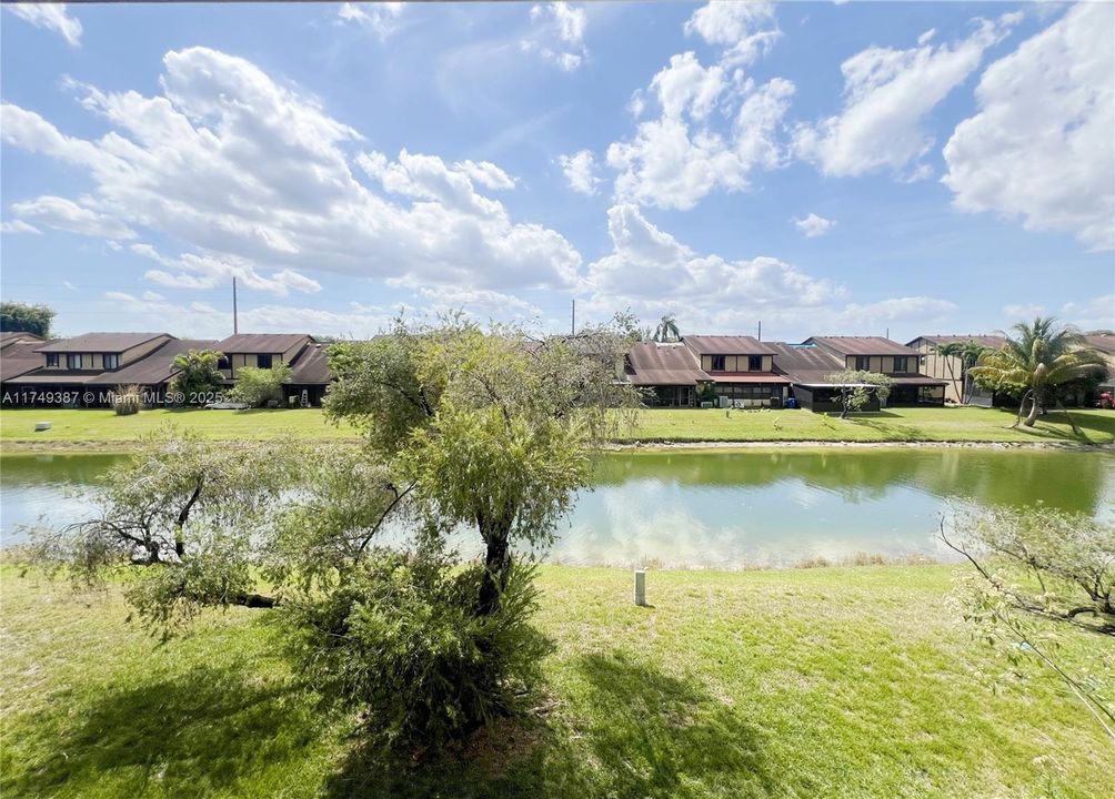 En Venta: $419,000 (3 camas, 2 baños, 1852 Pies cuadrados)