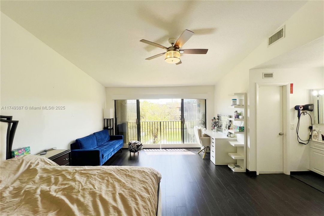 En Venta: $419,000 (3 camas, 2 baños, 1852 Pies cuadrados)