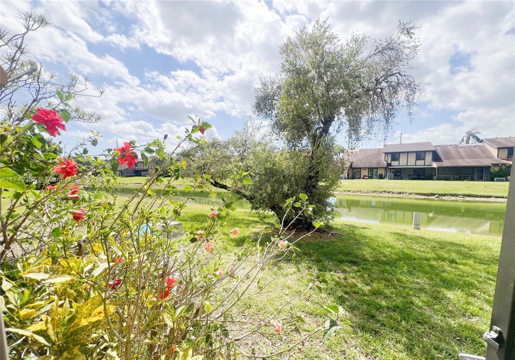 En Venta: $419,000 (3 camas, 2 baños, 1852 Pies cuadrados)