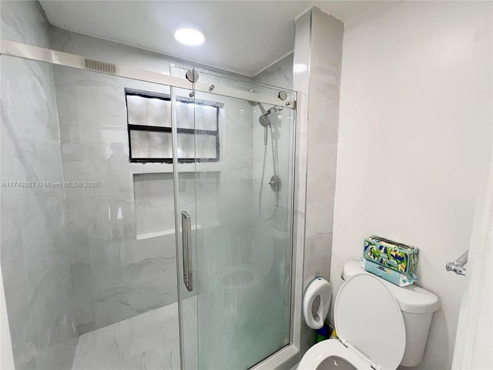 En Venta: $419,000 (3 camas, 2 baños, 1852 Pies cuadrados)