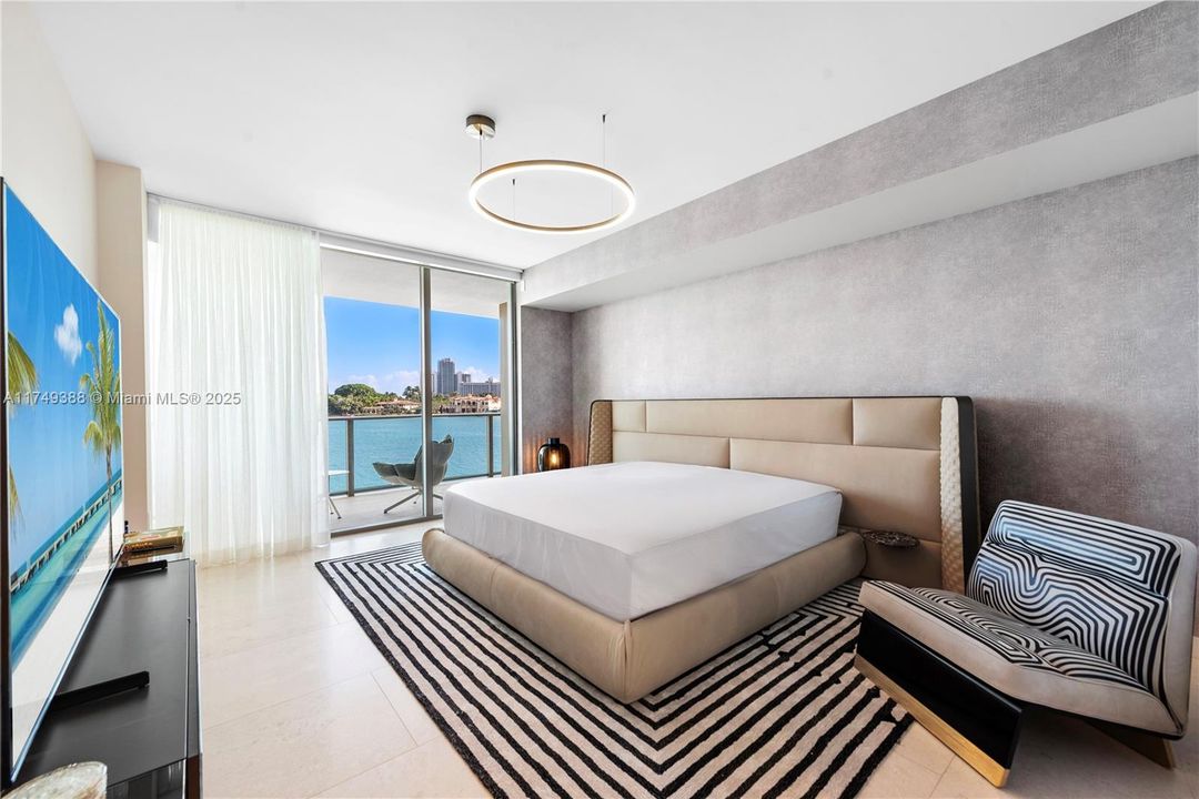 For Sale: $5,500,000 (3 beds, 4 baths, 2882 Square Feet)