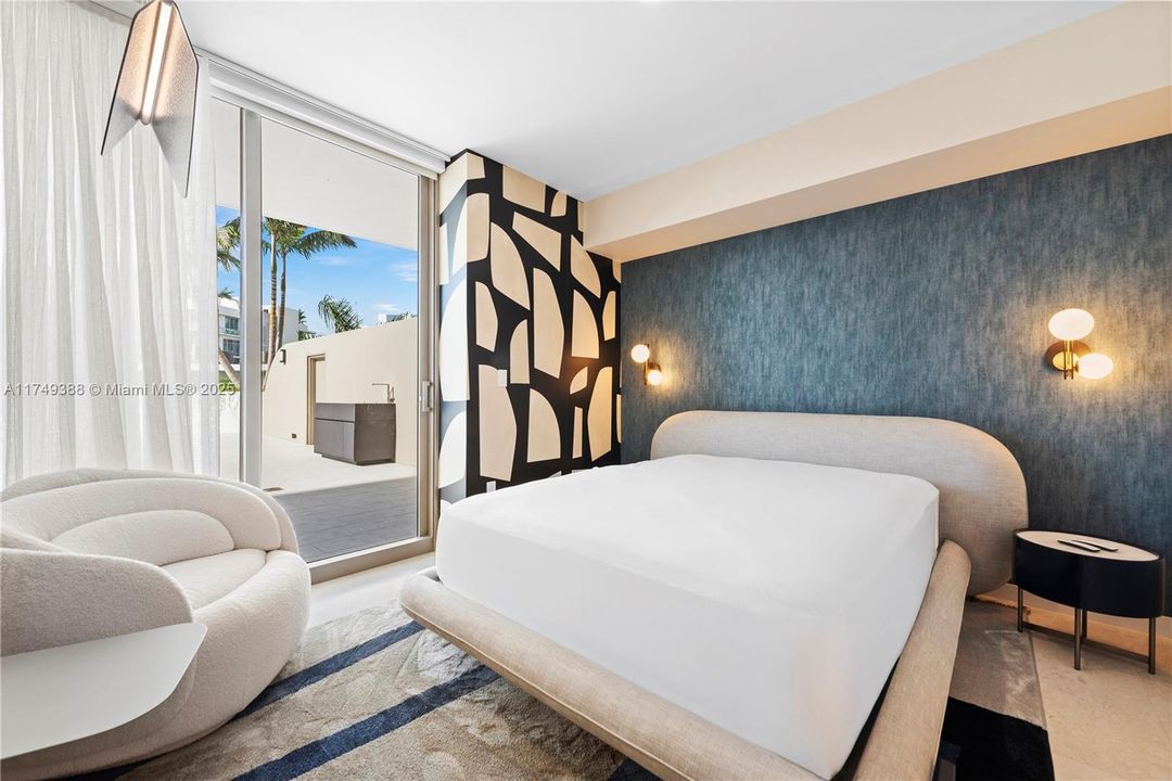 For Sale: $5,500,000 (3 beds, 4 baths, 2882 Square Feet)