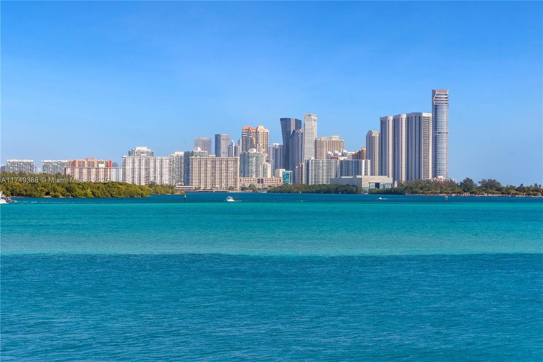 For Sale: $5,500,000 (3 beds, 4 baths, 2882 Square Feet)