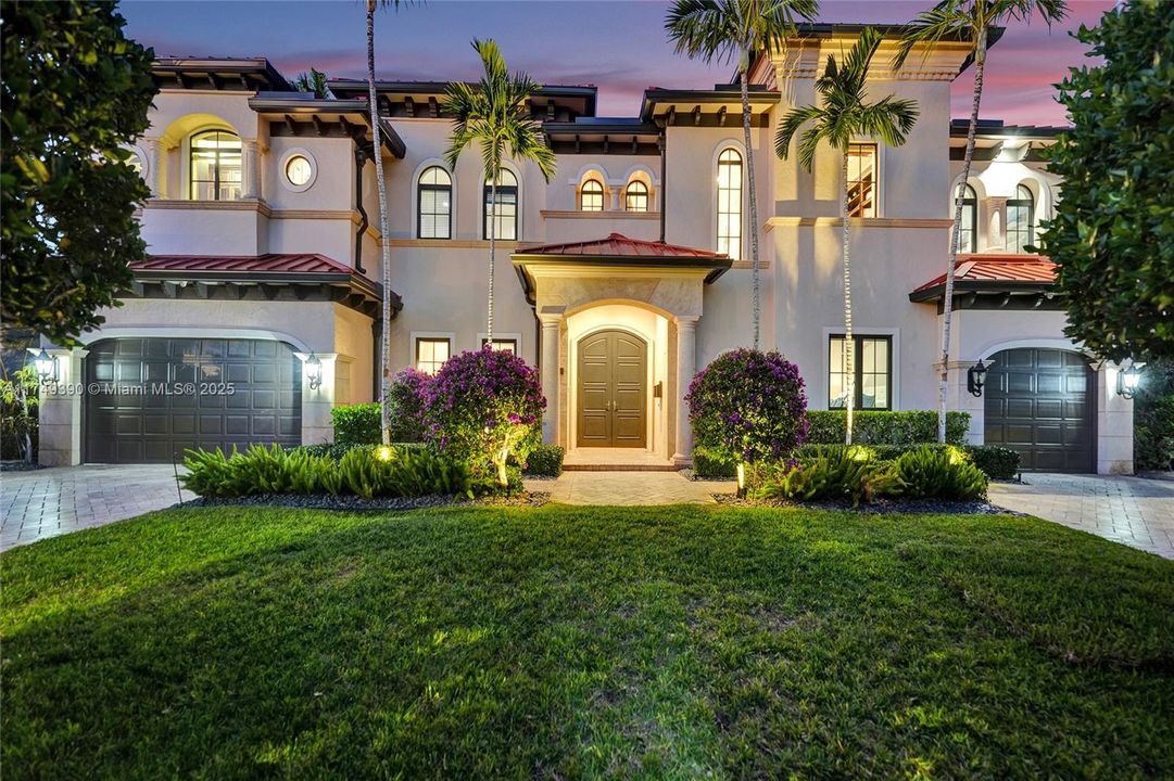 Vendido Recientemente: $5,000,000 (6 camas, 8 baños, 6068 Pies cuadrados)