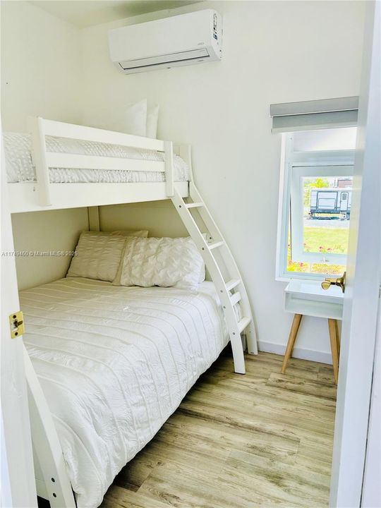 Recently Sold: $500,000 (3 beds, 2 baths, 0 Square Feet)