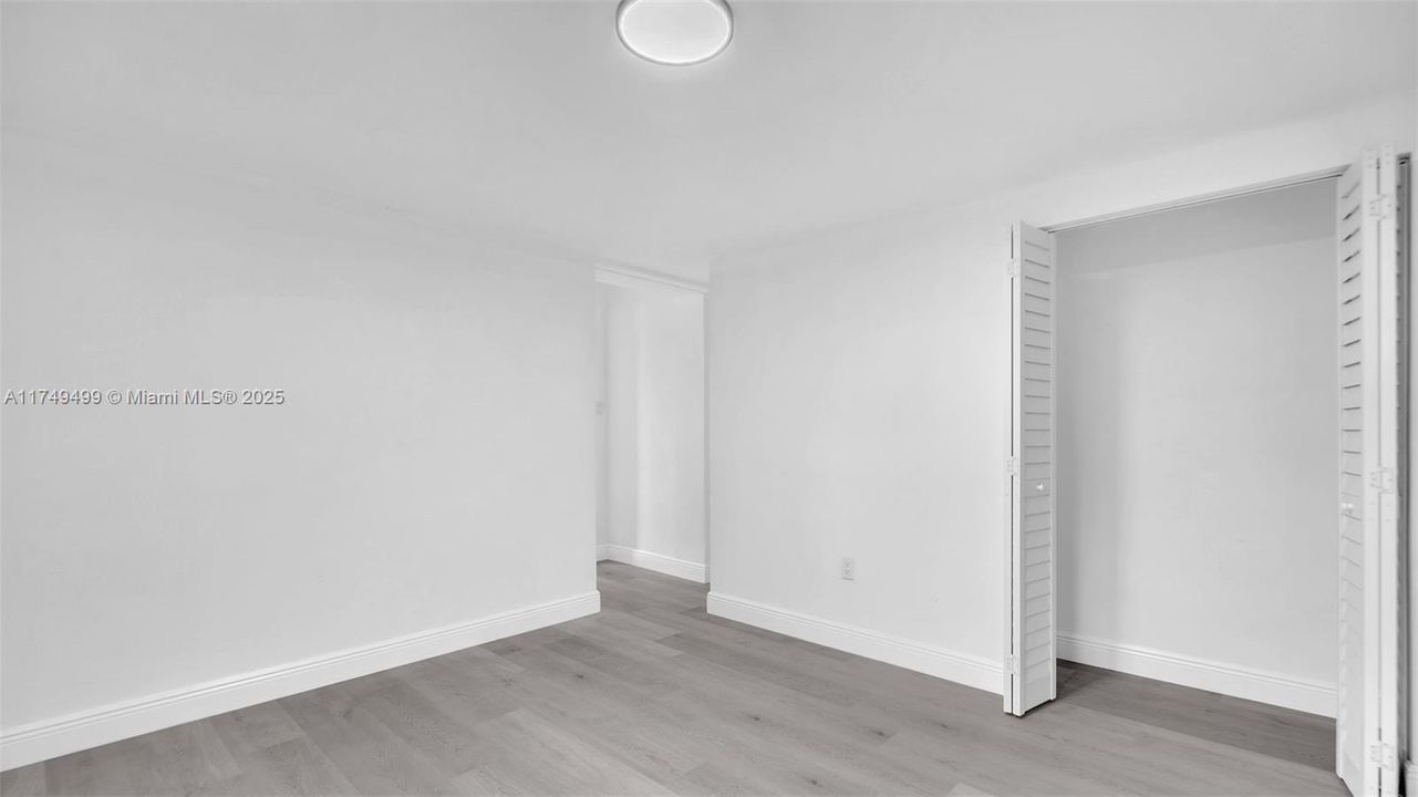 Recently Rented: $2,750 (3 beds, 2 baths, 2894 Square Feet)