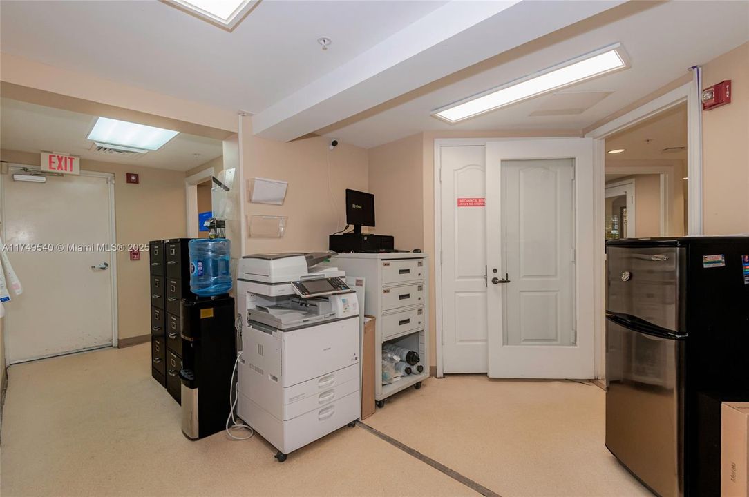 Recently Rented: $1,900 (0 beds, 0 baths, 0 Square Feet)