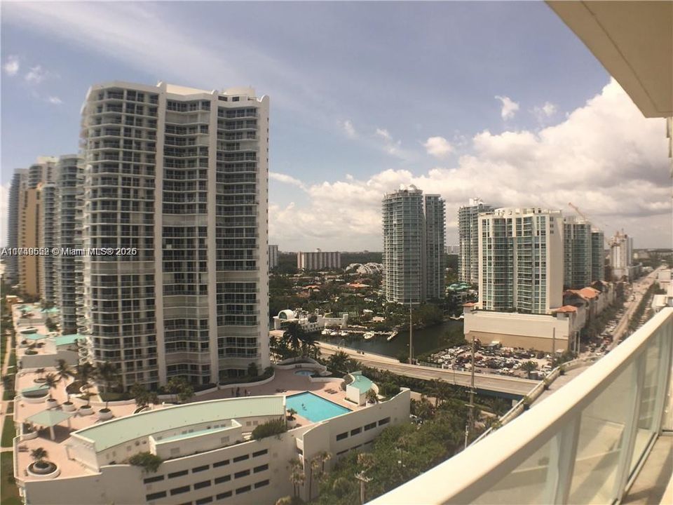 For Sale: $1,550,000 (2 beds, 2 baths, 1602 Square Feet)