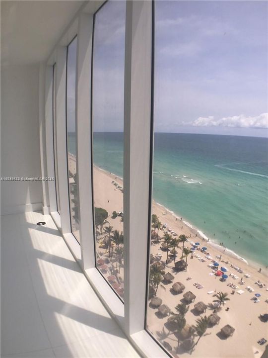 For Sale: $1,550,000 (2 beds, 2 baths, 1602 Square Feet)