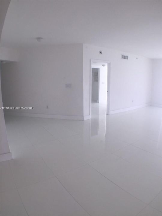 For Sale: $1,550,000 (2 beds, 2 baths, 1602 Square Feet)