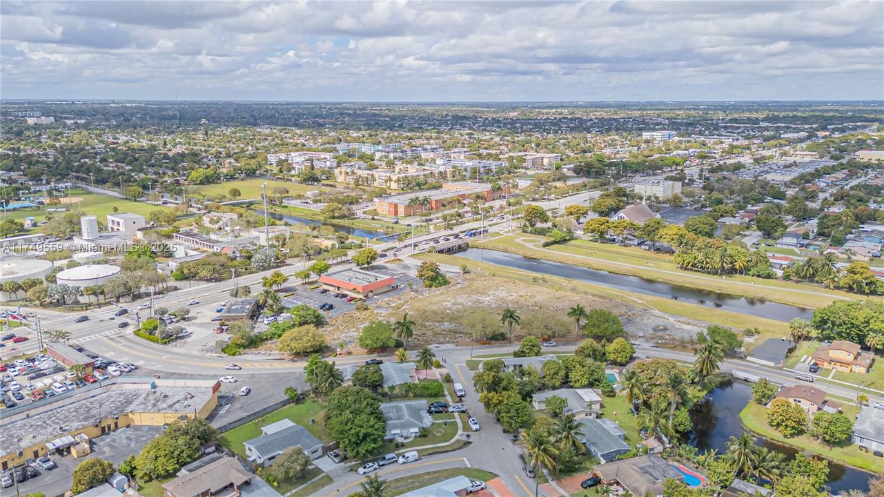 For Sale: $4,500,000 (2.73 acres)