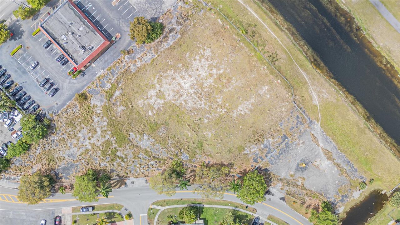 For Sale: $4,500,000 (2.73 acres)