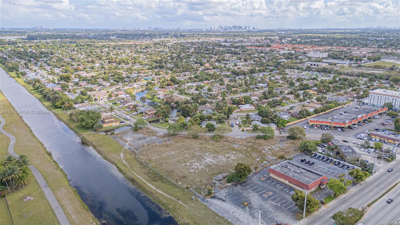 На продажу: $4,500,000 (0 спален, 0 ванн, 0 Квадратных фут)