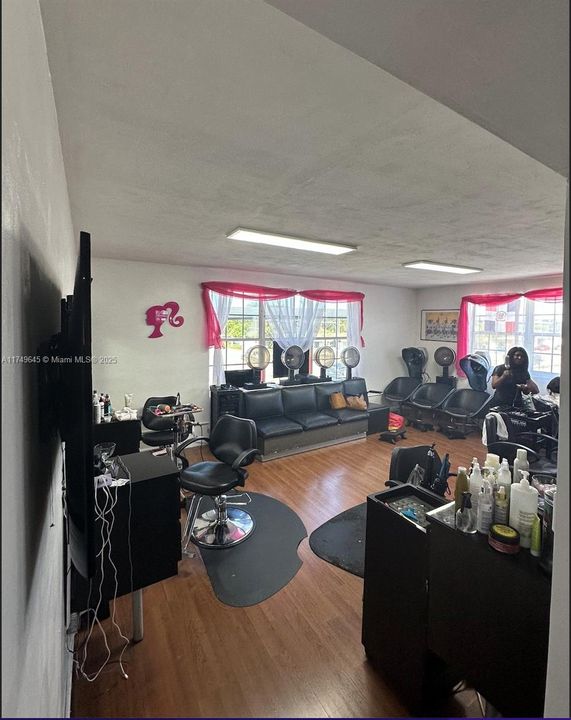 На продажу: $1,199,000 (0 спален, 0 ванн, 0 Квадратных фут)