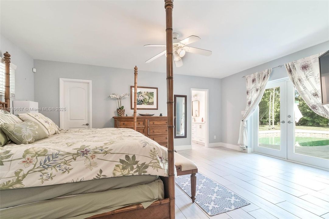 На продажу: $1,785,000 (4 спален, 2 ванн, 2382 Квадратных фут)