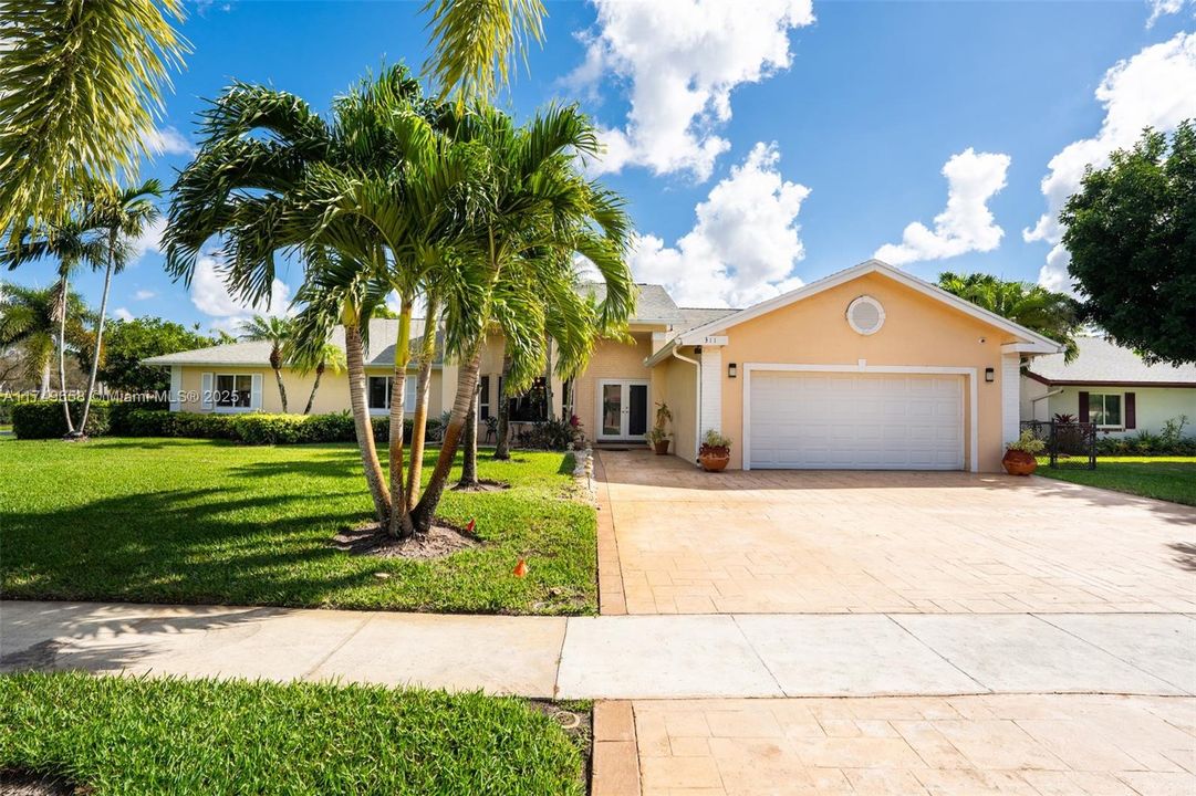 Recently Sold: $769,000 (4 beds, 2 baths, 2532 Square Feet)