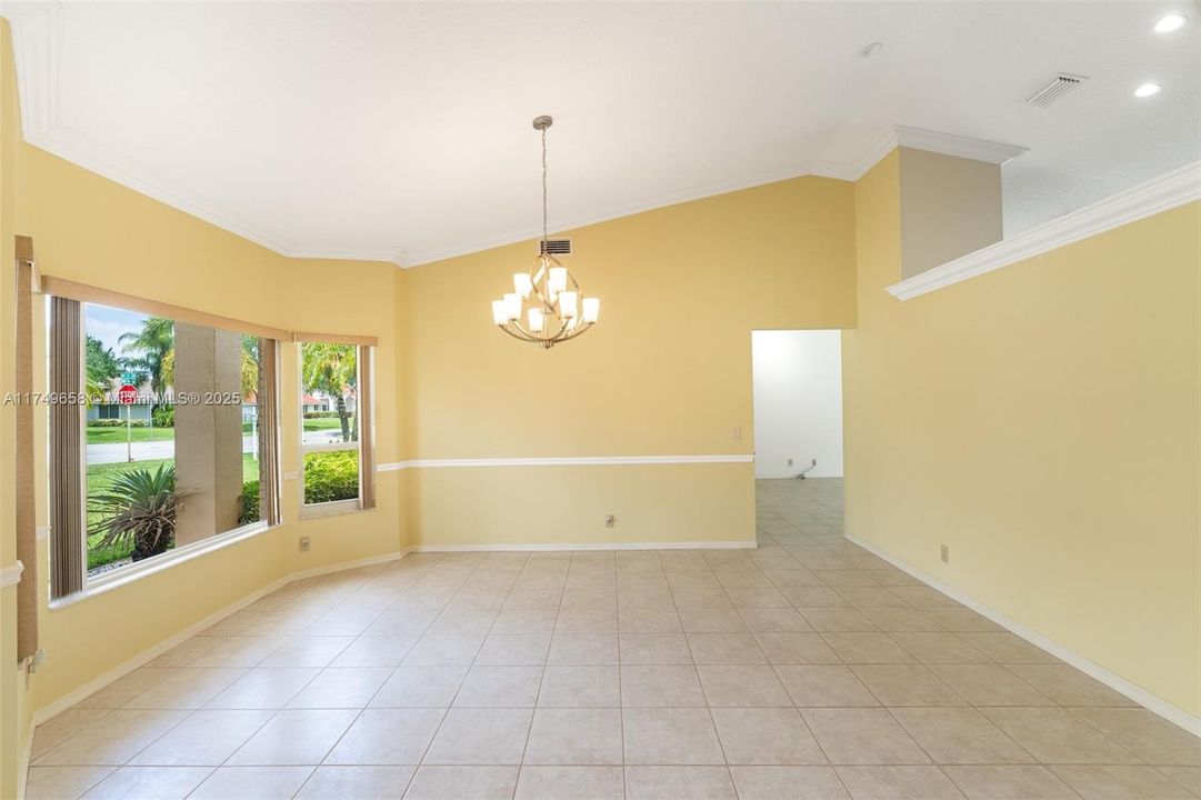 Recently Sold: $769,000 (4 beds, 2 baths, 2532 Square Feet)