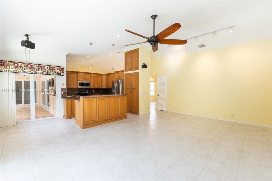 Recently Sold: $769,000 (4 beds, 2 baths, 2532 Square Feet)