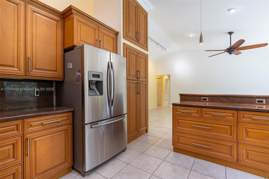 Recently Sold: $769,000 (4 beds, 2 baths, 2532 Square Feet)