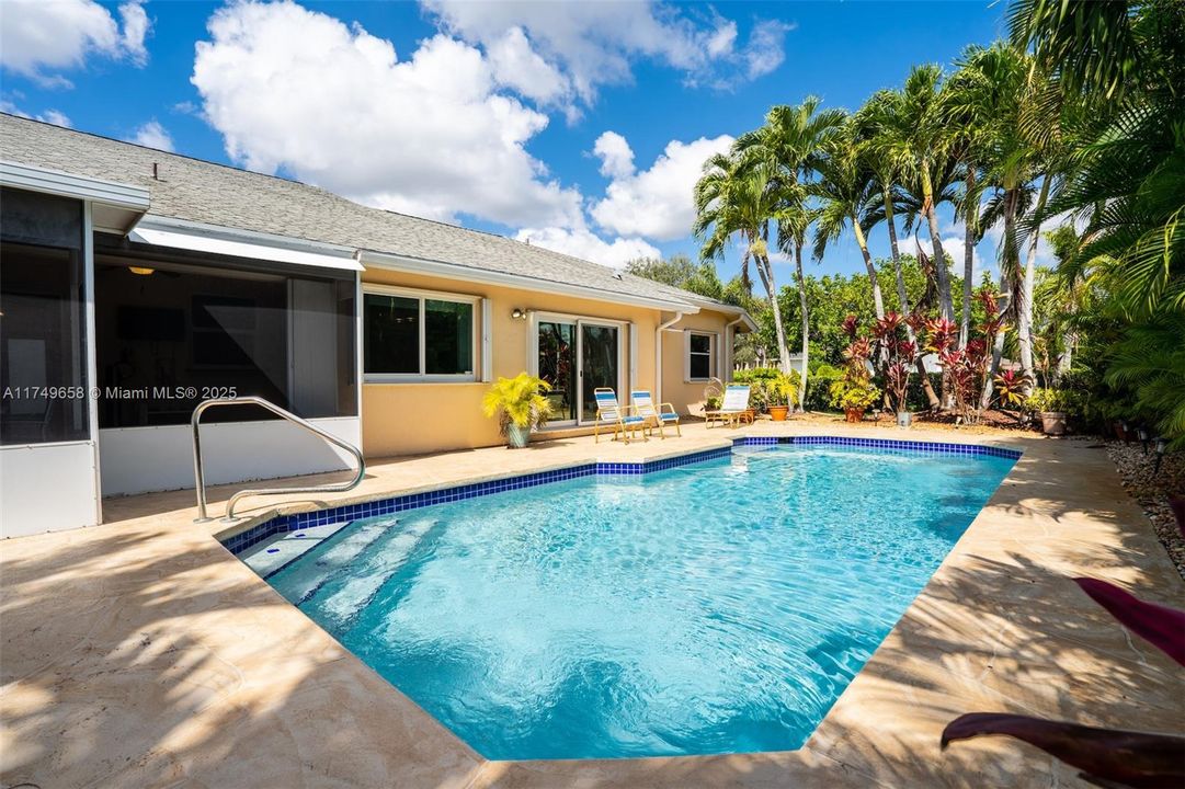 Recently Sold: $769,000 (4 beds, 2 baths, 2532 Square Feet)