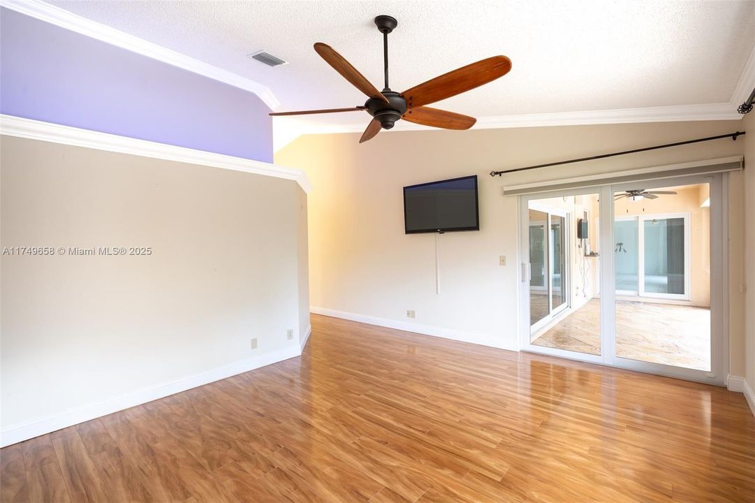 Recently Sold: $769,000 (4 beds, 2 baths, 2532 Square Feet)