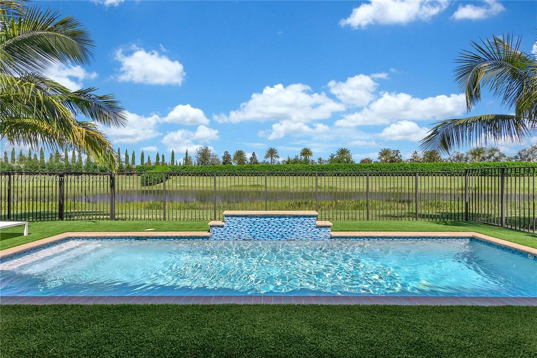 Recently Sold: $1,375,000 (3 beds, 3 baths, 2318 Square Feet)