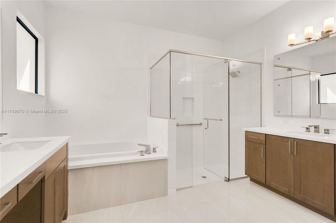 Recently Sold: $1,375,000 (3 beds, 3 baths, 2318 Square Feet)