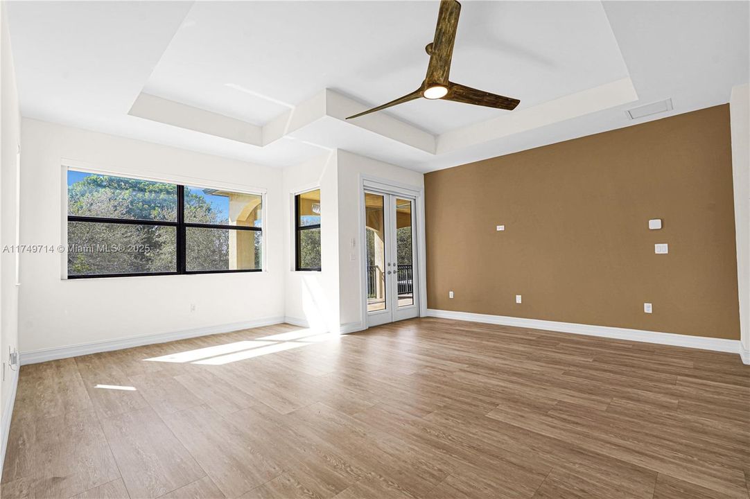 Recently Sold: $1,799,000 (5 beds, 4 baths, 3898 Square Feet)