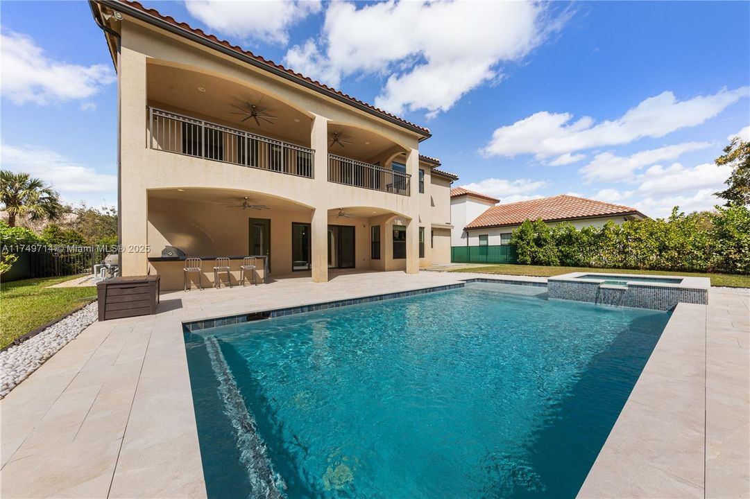 Recently Sold: $1,799,000 (5 beds, 4 baths, 3898 Square Feet)