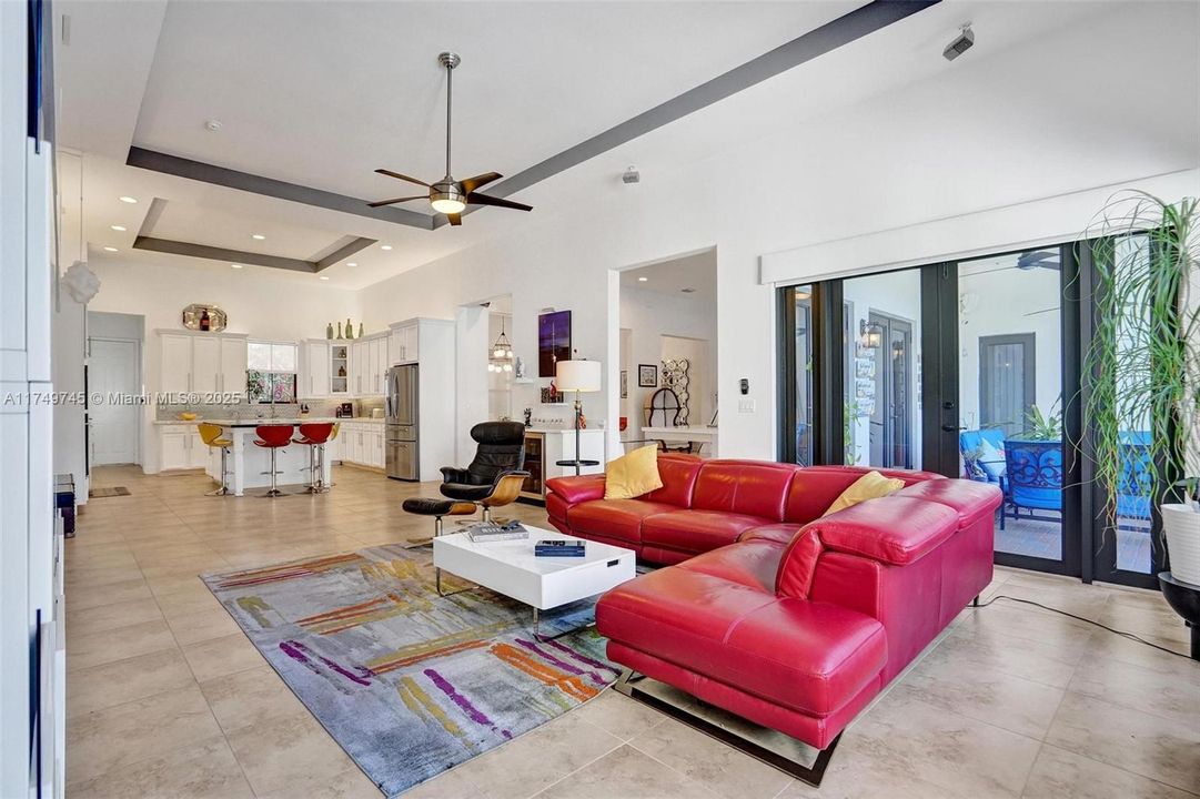 Recently Sold: $2,000,000 (5 beds, 4 baths, 4508 Square Feet)