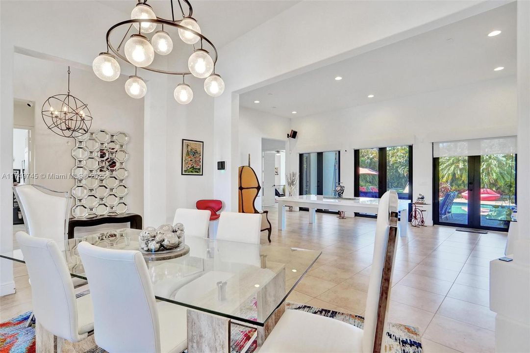 Recently Sold: $2,000,000 (5 beds, 4 baths, 4508 Square Feet)