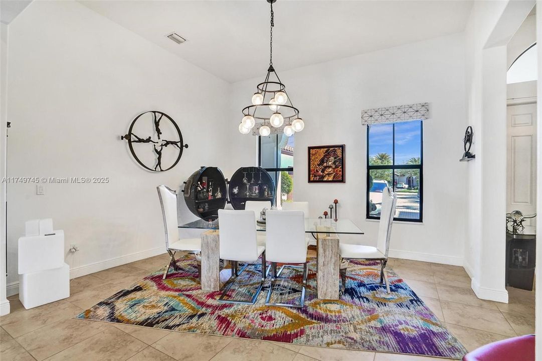 Recently Sold: $2,000,000 (5 beds, 4 baths, 4508 Square Feet)